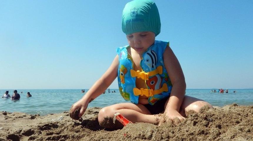 Konaklı &Ccedil;ocuklar Tatilde Bol Bol Y&uuml;z&uuml;yor