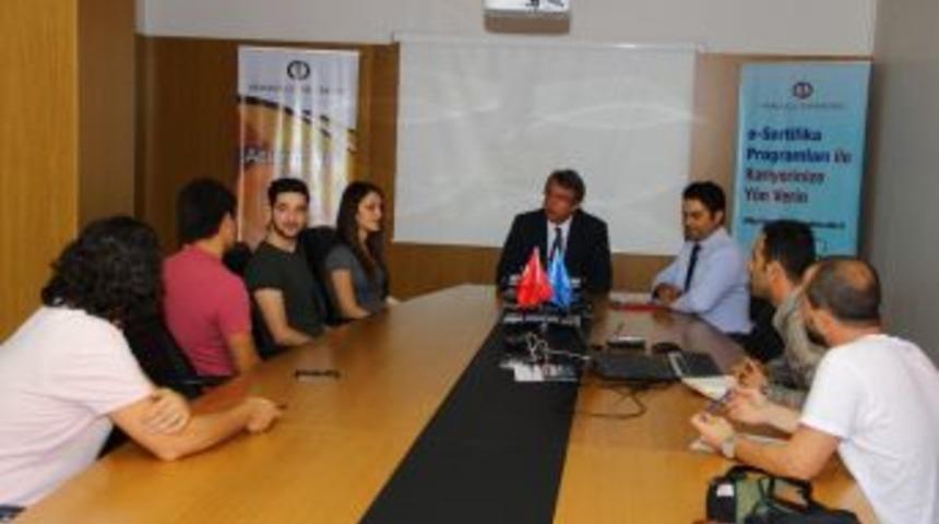 A&ccedil;ık&ouml;ğretim Fak&uuml;ltesi &Ouml;ğrencilerine Avrupa Fırsatı
