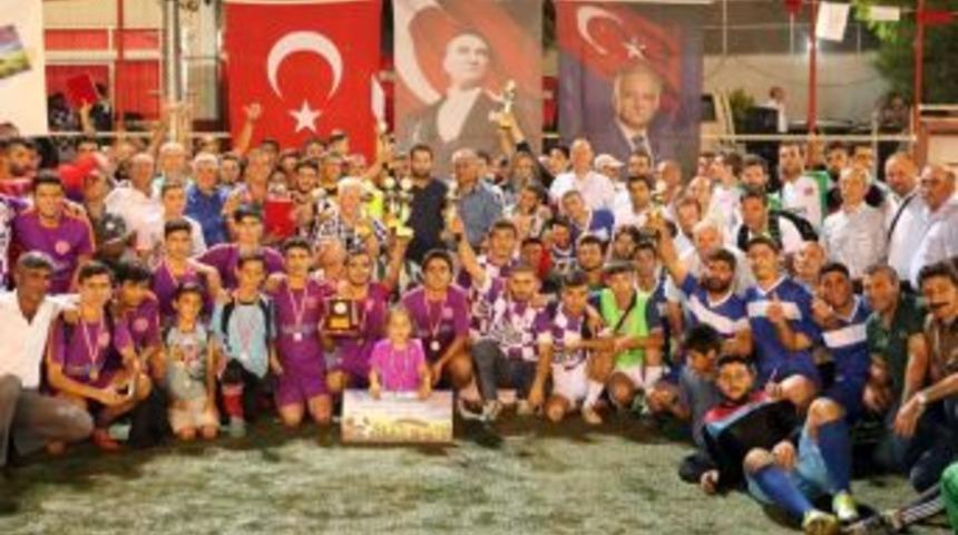 Bayraklı&rsquo;da Dernekler Futbol Turnuvasında Buluşacak