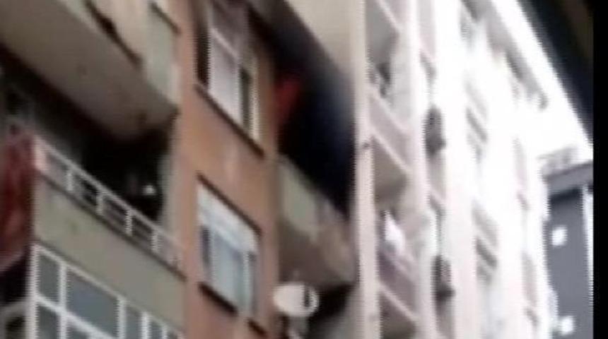 Bah&ccedil;elievler'de Yangın