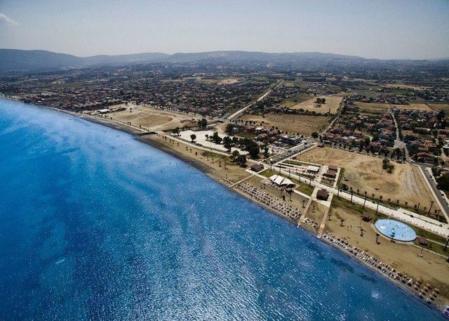 İzmir Körfezinde İlk Mavi Bayrak Törenle Göndere Çekildi