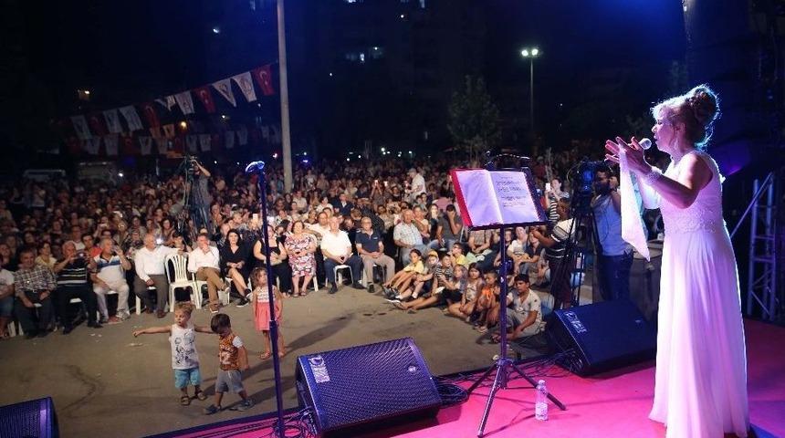 Karşıyaka&rsquo;da Yaz Akşamları M&uuml;zikle Renkleniyor