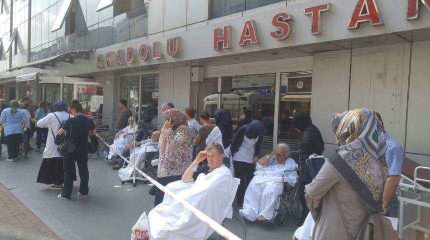 Yangın &Ccedil;ıkan Hastane Boşaltılıyor