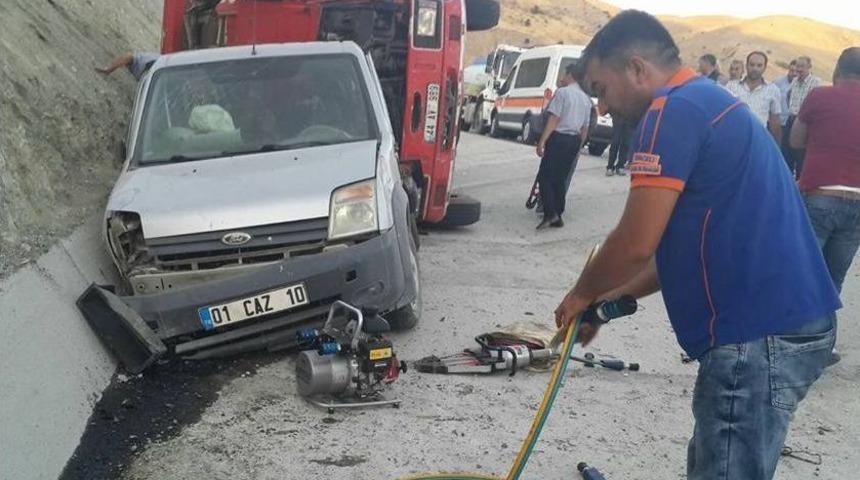 Tunceli&rsquo;de Trafik Kazası:2 Yaralı