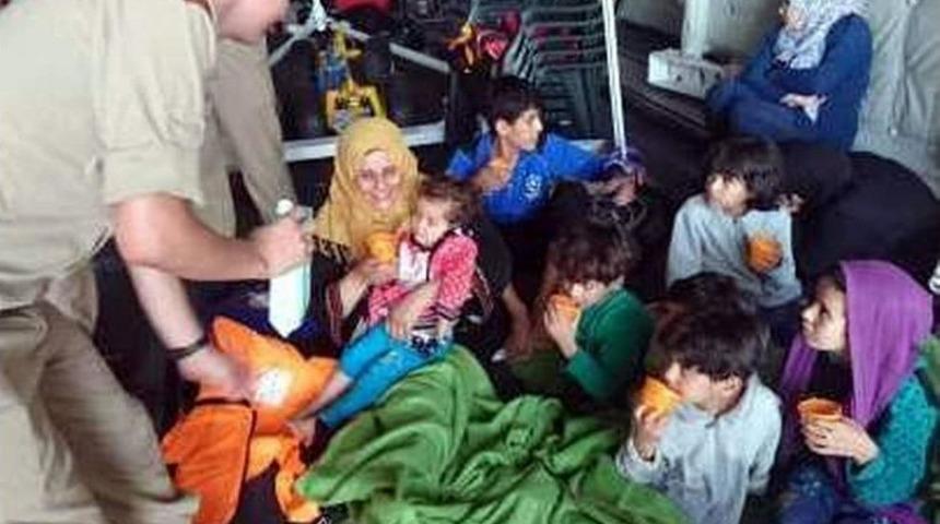 Sahil G&uuml;venlik U&ccedil;ağı 57 Suriyeliyi Denize A&ccedil;ılmadan Fark Etti