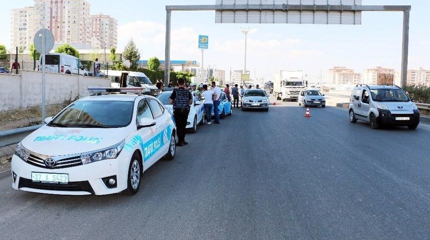 Droneli Trafik Denetiminde 65 Modifiyeli Aracın S&uuml;r&uuml;c&uuml;s&uuml;ne Para Cezası