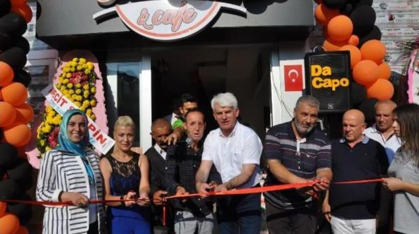 Y&uuml;z Nakilli Recep Sert, Eşiyle Kafe A&ccedil;tı