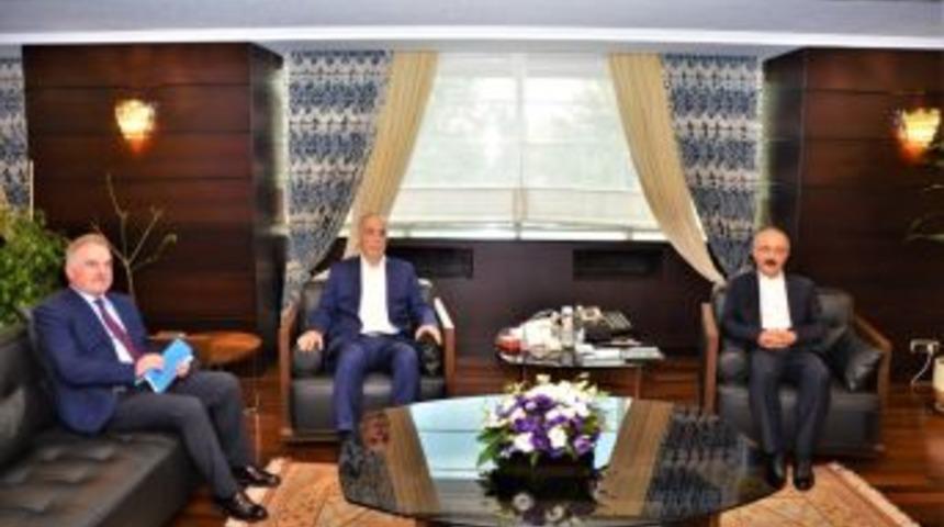 Rekt&ouml;r Elmas, Bakan Elvan&rsquo;ı Ziyaret Etti