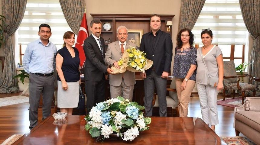 Vali G&uuml;ven&ccedil;er Konuklarını Ağırladı