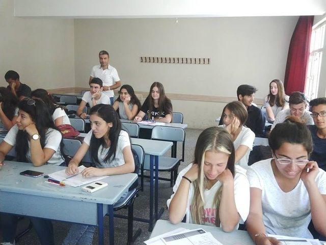 Burhaniye’de Destekleme Ve Yetiştirme Kursları Başladı