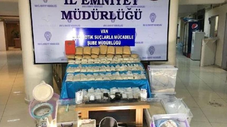 Van'da 89 Kilo Eroin Ele Ge&ccedil;irildi, 4 G&ouml;zaltı