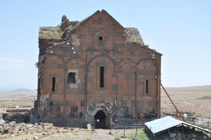 Ani’de Kazı Çalışmalarında Bulundu, Müzede Sergileniyor G5