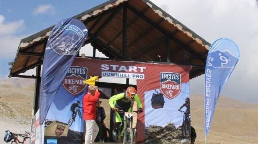 Erciyes'de Uluslararası Dağ Bisikleti Kupası Heyecanı
