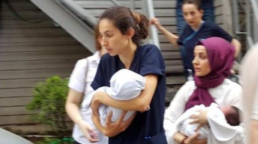 &Ouml;zel Hastanede &Ccedil;ıkan Yangın &Ccedil;abuk S&ouml;nd&uuml;r&uuml;ld&uuml; (2)