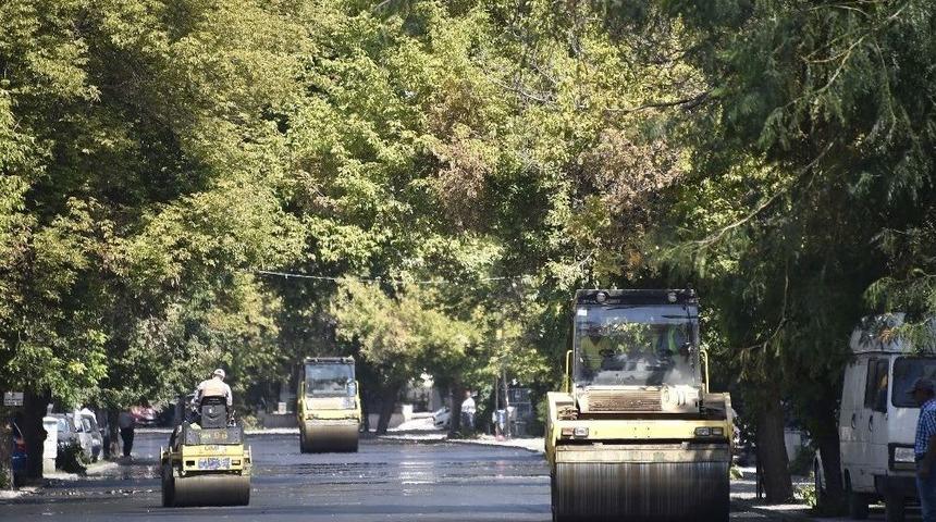 B&uuml;y&uuml;kşehir&rsquo;den, Atat&uuml;rk Bulvarı&rsquo;nda Asfalt &Ccedil;alışması