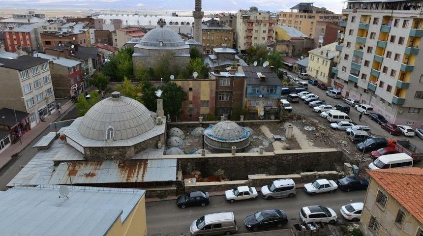 Yakutiye Belediye Başkanı Korkut: "yeni Meydan Işıl Işıl Yanıyor"