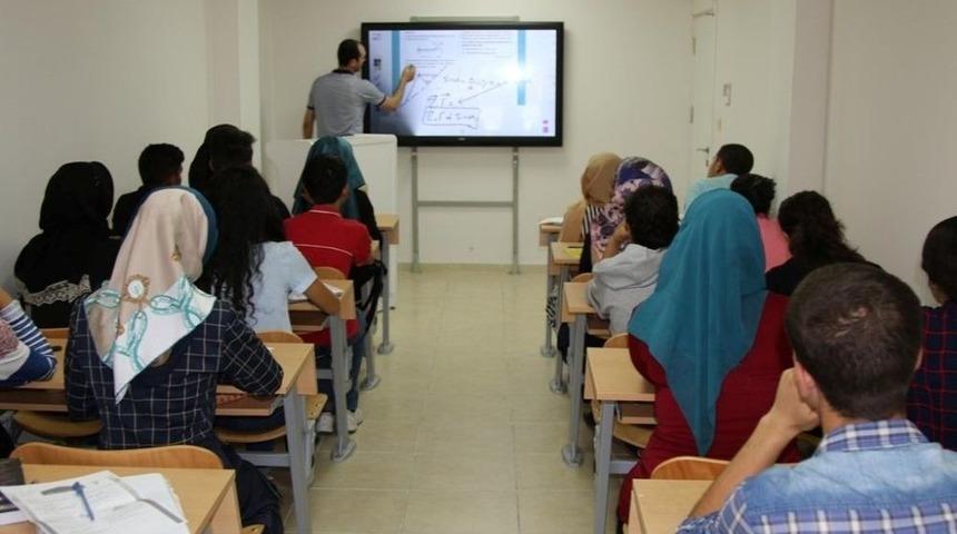 Öğrenciler Belediyelerin Eğitim Merkezlerine Yöneliyor