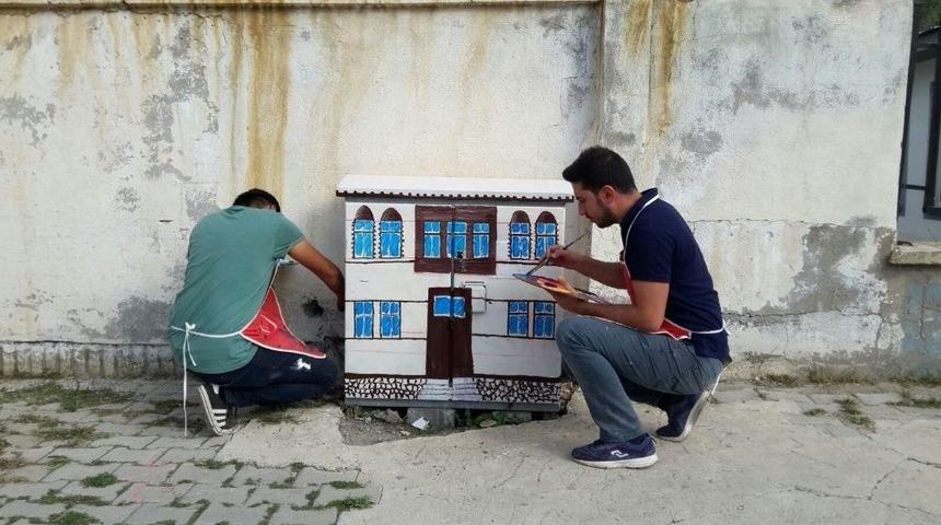 &Ccedil;aldıran Belediyesinden İl&ccedil;eyi G&uuml;zelleştirme &Ccedil;alışması