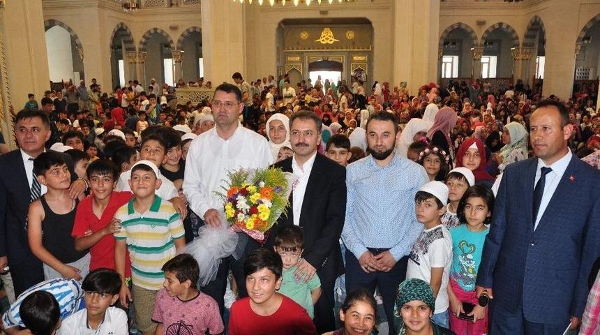 &Ccedil;ocuklar Nur Cami&rsquo;yi Doldurdu