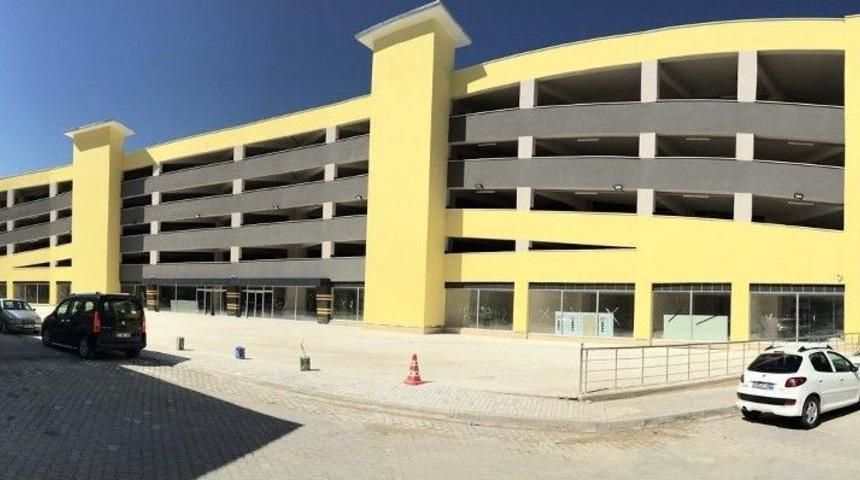 Van B&uuml;y&uuml;kşehir Belediyesinin &Ccedil;ok Katlı Otoparkı Hizmete Giriyor