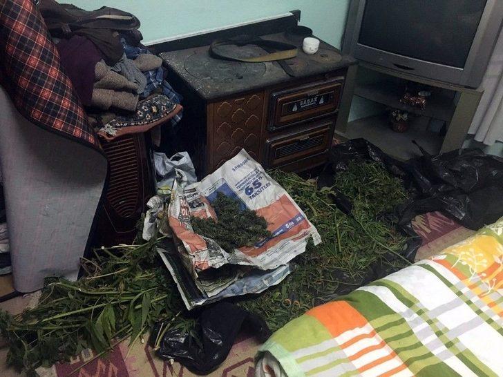 Polisten Esrar Operasyonu G1