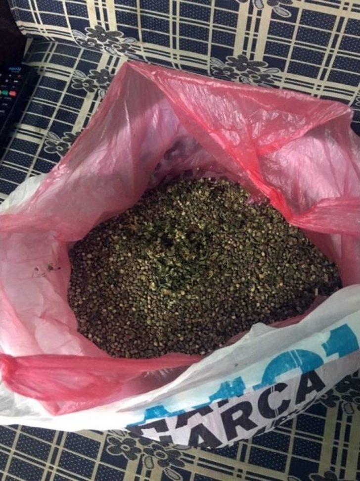 Polisten Esrar Operasyonu G4