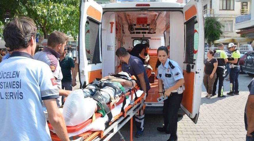 Ortaca&rsquo;da Otomobille, Motosiklet &Ccedil;arpıştı; 2 Yaralı