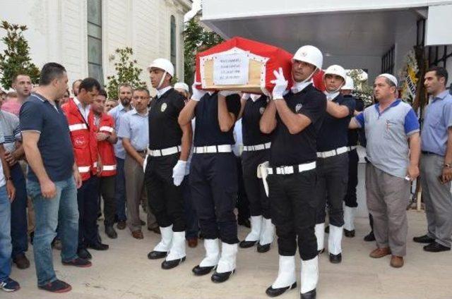 Trafik Kazasında Ölen Polis Toprağa Verildi