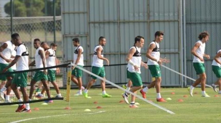 Bursaspor'da Medipol Başakşehir Ma&ccedil;ı Hazırlıkları S&uuml;r&uuml;yor