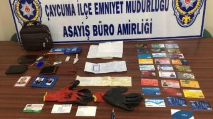 Zonguldak'ta Restoran Sahibinin El &Ccedil;antasını &Ccedil;alan 2 Kişi Yakalandı