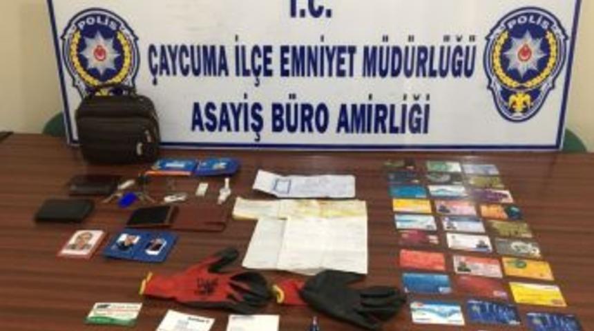 İş Yerini Soyan Hırsızlar Yakalandı