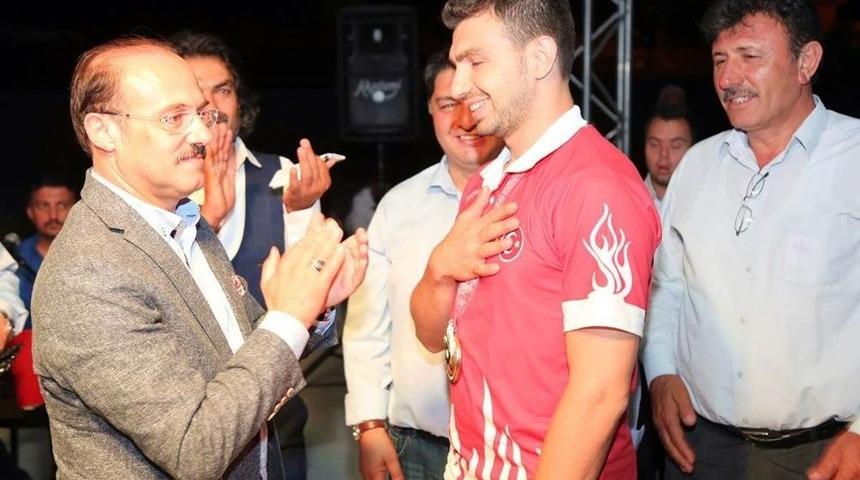 Engelleri Başarıya Engel Olmadı