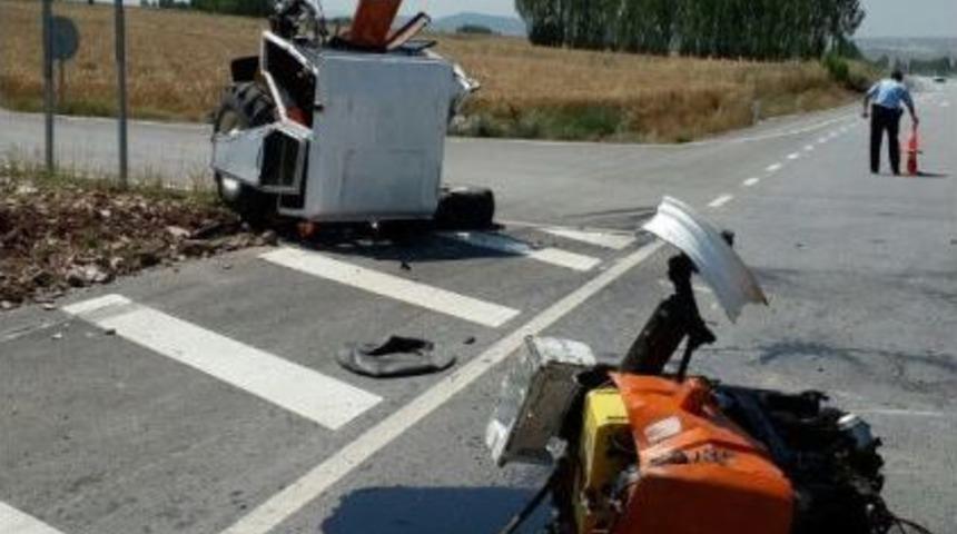 &Ccedil;avdarhisar&rsquo;da Trafik Kazası: 3 Yaralı