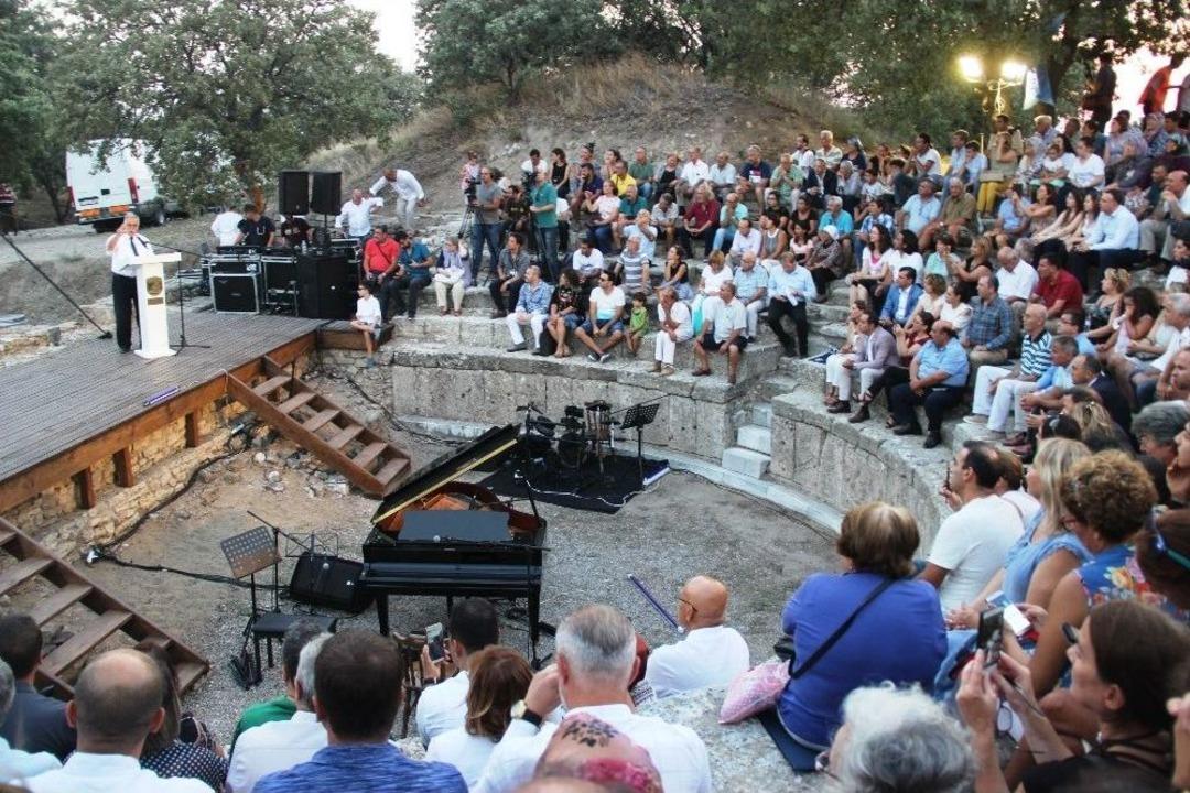 Homeros &Ouml;d&uuml;l&uuml; R&uuml;stem Arslan&rsquo;ın Oldu