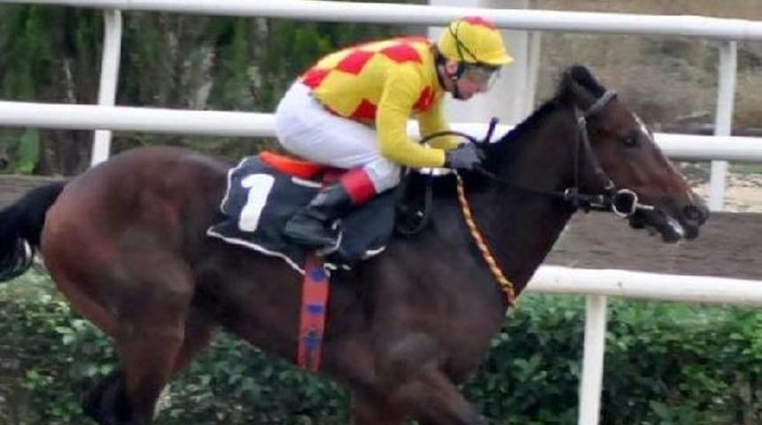 Bursa'da Denize Giren Jokey Dalgalar Arasında Kayboldu