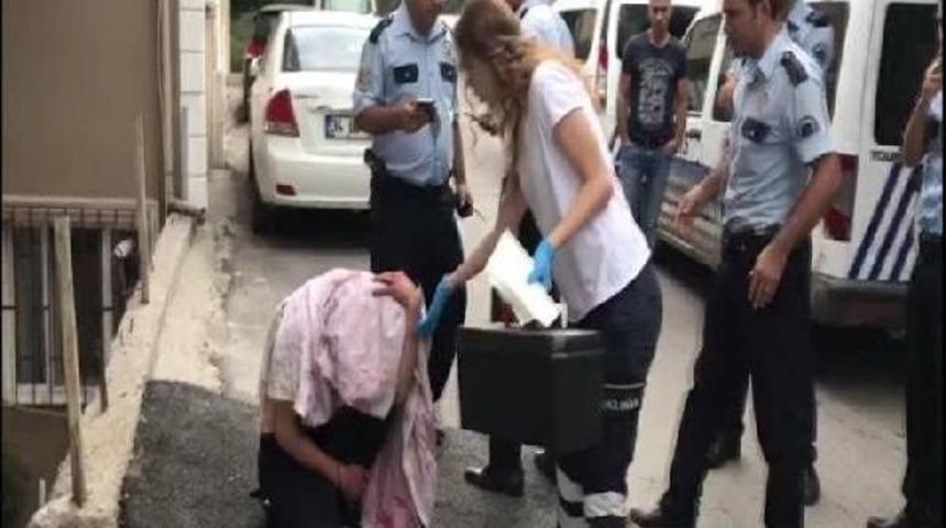 Üsküdar'da Baba Ile Çocukları Arasında Kavga : 2 Ölü 1 Yaralı  (1)