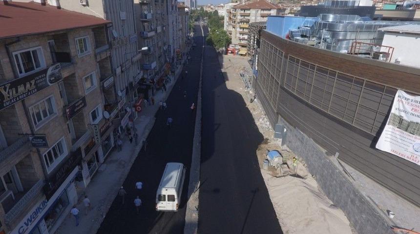 Milli İrade Caddesinde Birinci Kat Sıcak Asfaltlama Tamamlandı