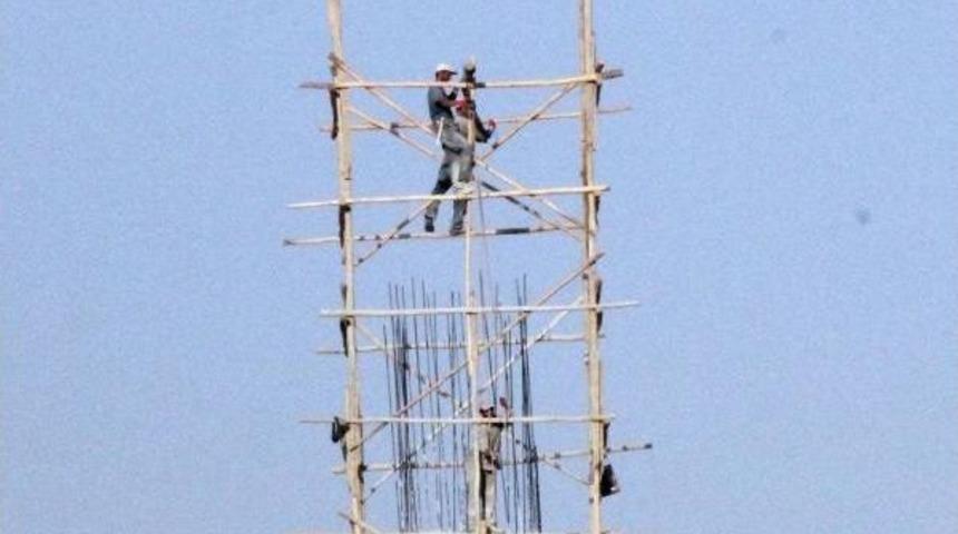 Minarede Tehlikeli &Ccedil;alışma