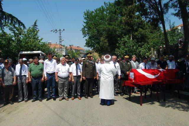 Kıbrıs Gazisine Gözü Yaşlı Veda