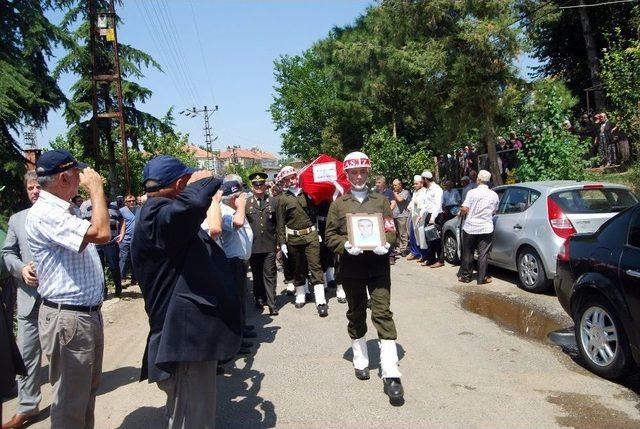 Kıbrıs Gazisine Gözü Yaşlı Veda