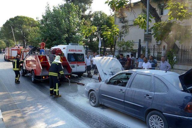 Manisa’da Seyir Halindeki Araç Yandı