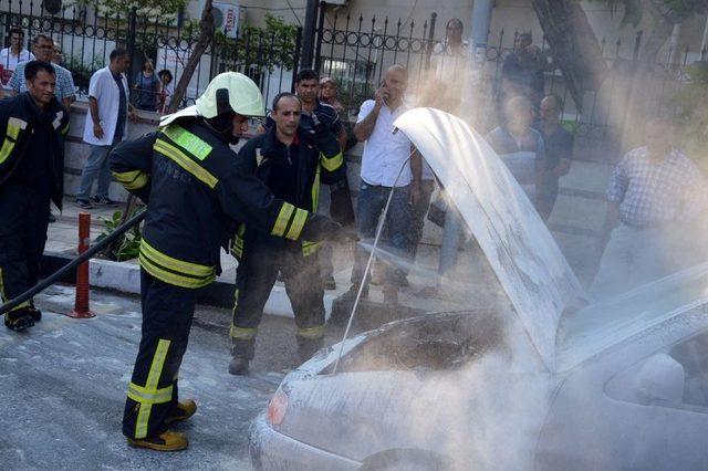 Manisa’da Seyir Halindeki Araç Yandı