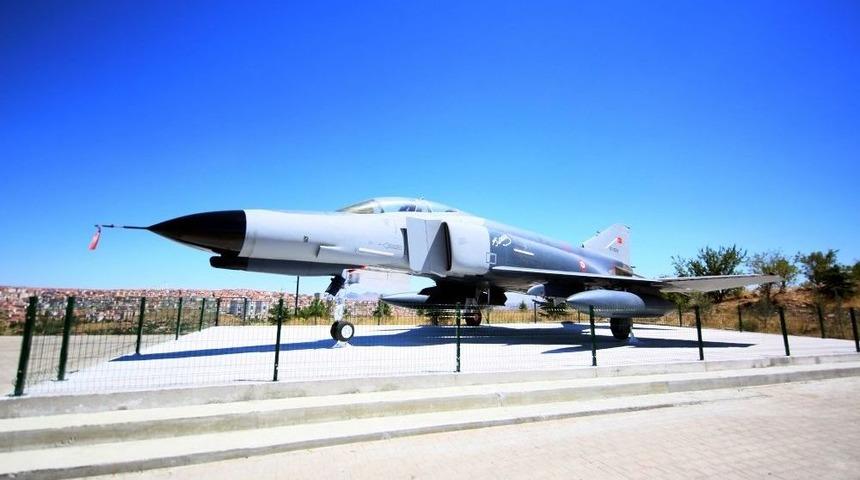 F-4e U&ccedil;ağı, Ke&ccedil;i&ouml;ren&rsquo;de Ziyaret&ccedil;ilerini Bekliyor