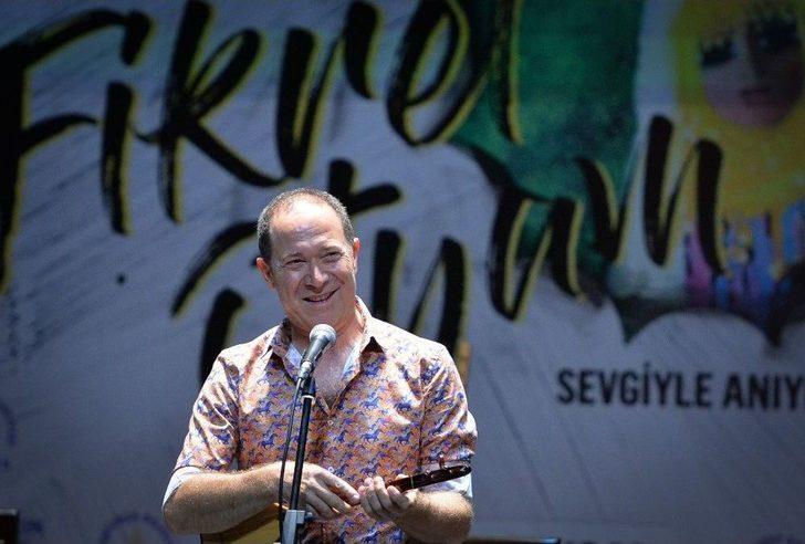 Fikret Otyam, Türkülerle Anıldı G4