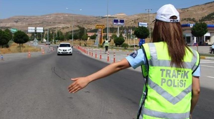 Kendi Isteğiyle Trafik Uygulamasına Girdi, Ceza Yedi