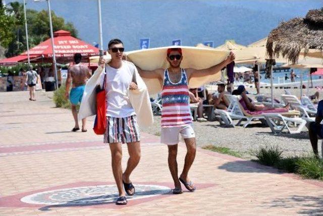 Marmaris te Yüksek Nemle Birlikte Sahiller Doldu 2