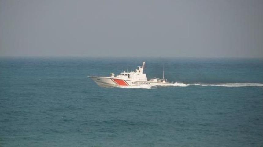 Zonguldak'ta Denizde Kaybolan Genci Aramalar S&uuml;r&uuml;yor