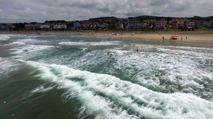 Y&uuml;kselen Dalgalara Dikkat