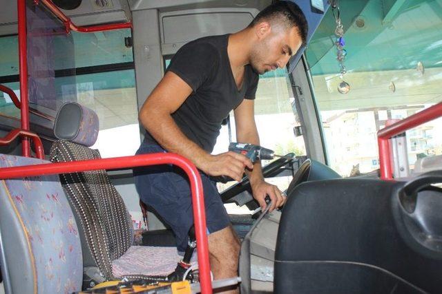 Manavgat’ta Minibüslere Kamera Takılıyor