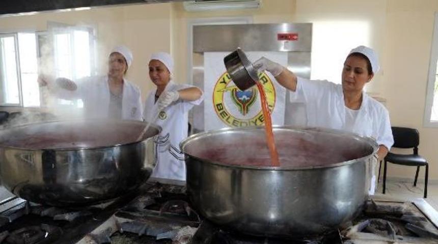 Adana'da Karpuz Pekmezi Yapıldı